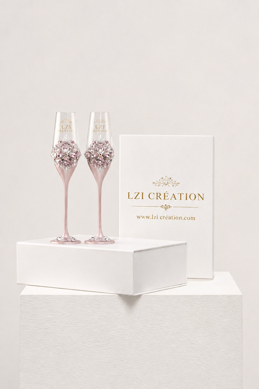 Coffret Mariage Personnalisé Luxe – Flûtes, Assiette & Set Découpe Élégant